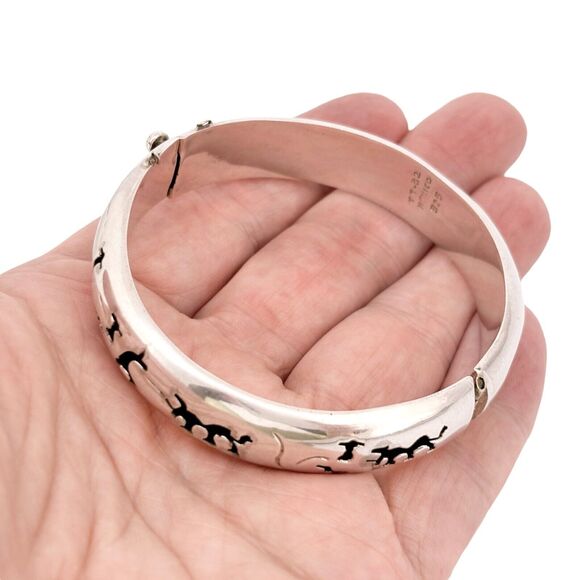 Vintage Mexico Taxco TT-32 Sterling Silver Bullfighter Shadow Box Bangle 7.5"